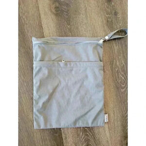 Alva‎ Baby wet dry 2 zipper diaper pouch pocket